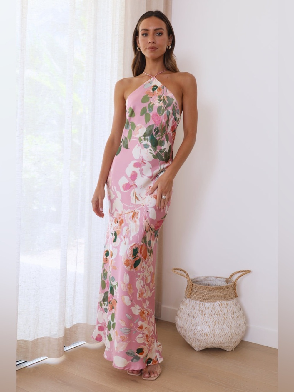 Hello Molly feeling moody maxi dress in pink floral print hater neck - Picture 3 of 16